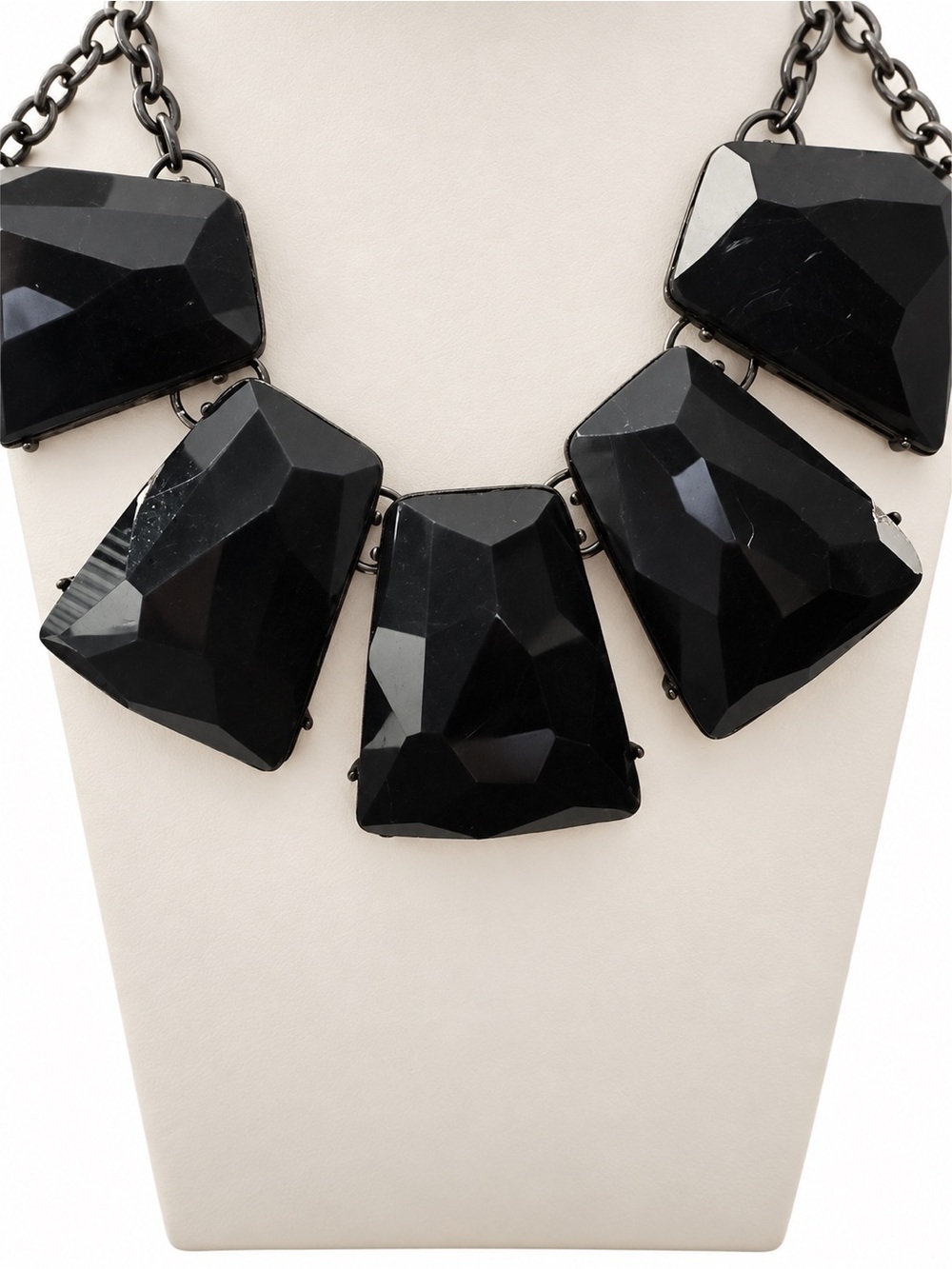 Premier Designs Black Faceted Statement Necklace Gunmetal Tone Signed - Picture 3 of 9